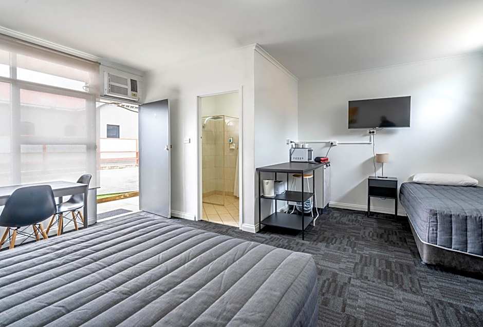 City West Motel