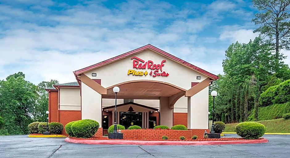 Red Roof PLUS & Suites Opelika