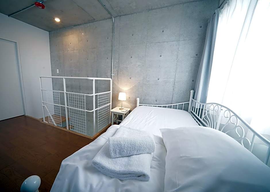 Laffitte Hirai Condominium Hotel