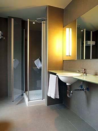 Double or Twin Room with Extra Bed