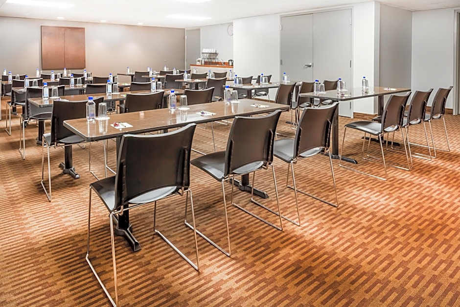 Super 8 by Wyndham Peterborough