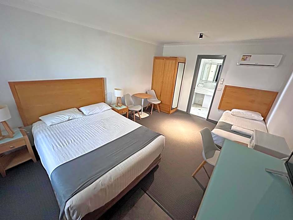 Spa Village Motel