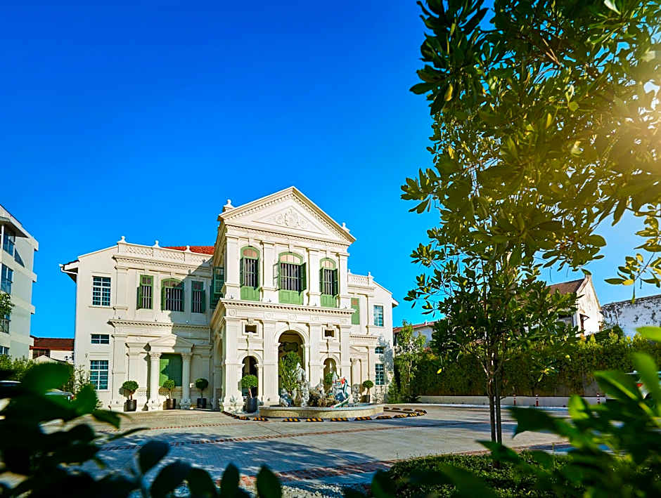 The Edison George Town