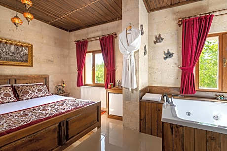Queen Room with Spa Bath
