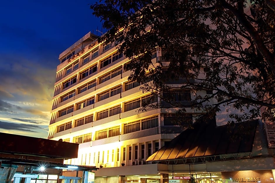 Hotel Emas