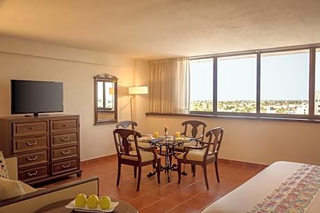 Junior King Suite