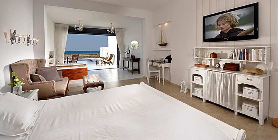 Yamim Suites On The Beach