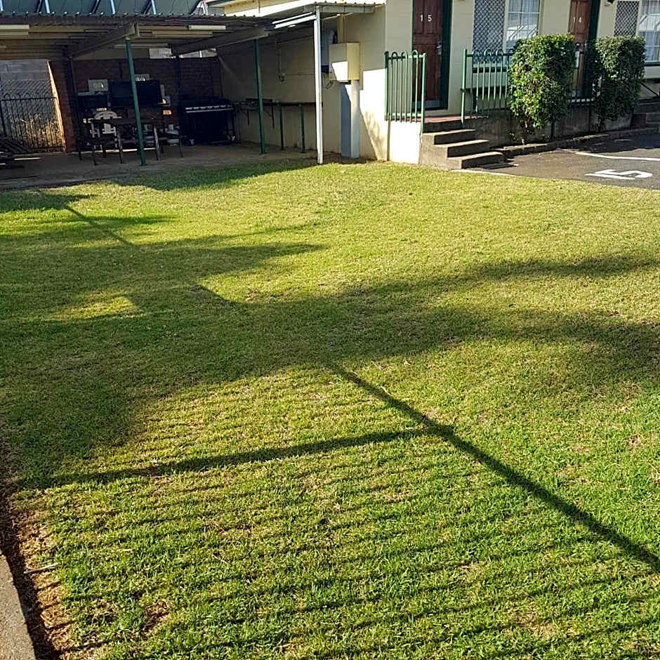 Golden Peak Motel PeakHill