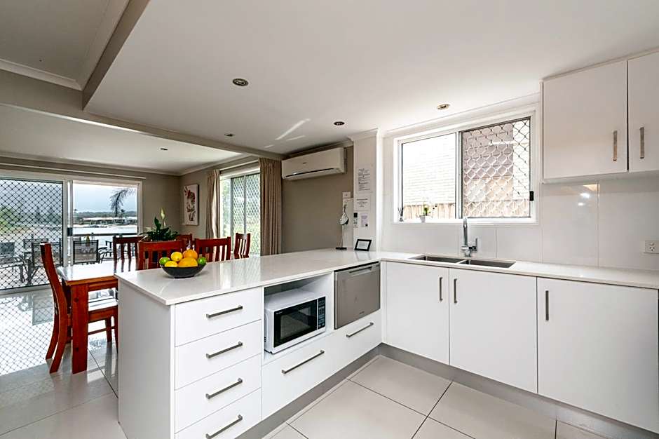 Saltwater Villas - Pet Friendly Accommodation