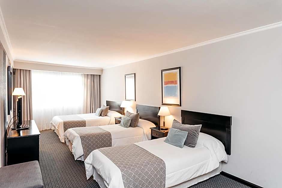 Plaza Real Suites Hotel