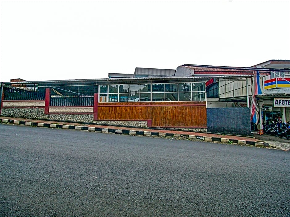 OYO 90077 Live Homestay