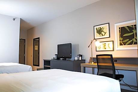 Queen Room with Two Queen Beds - Disability Access