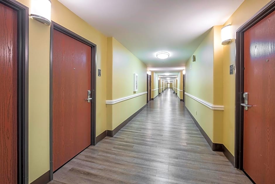 Red Roof Inn & Suites Lake Charles