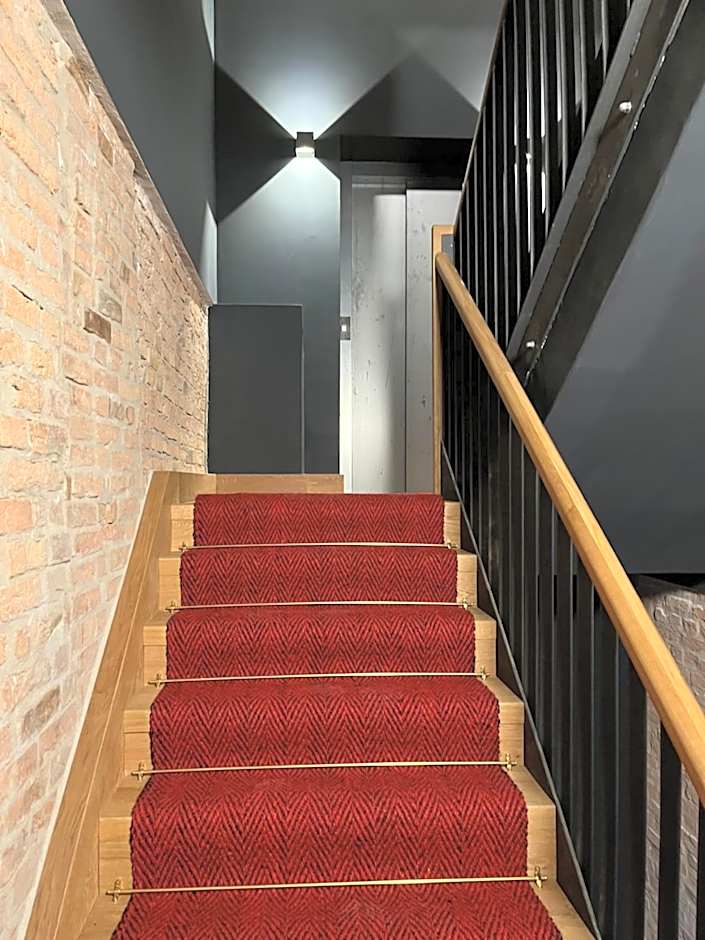 Art Apartments