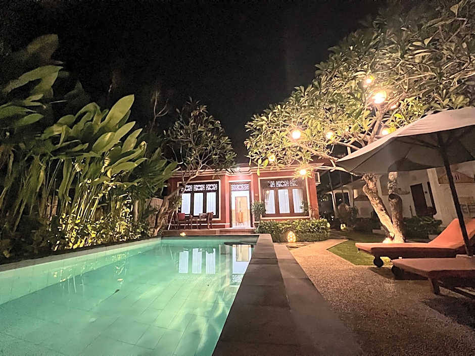 Tiga Naga Villa