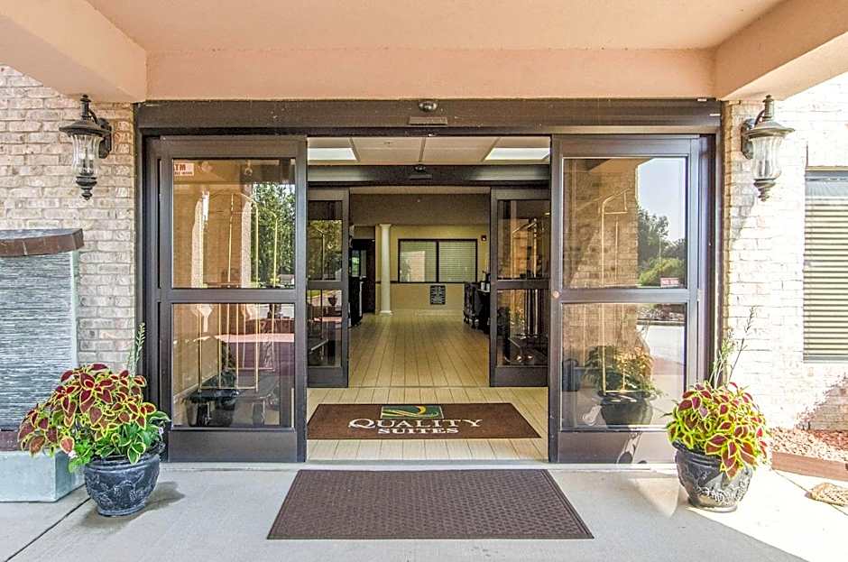 Quality Suites Graham - Burlington South