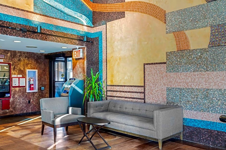 Best Western Plus Brooklyn Bay Hotel