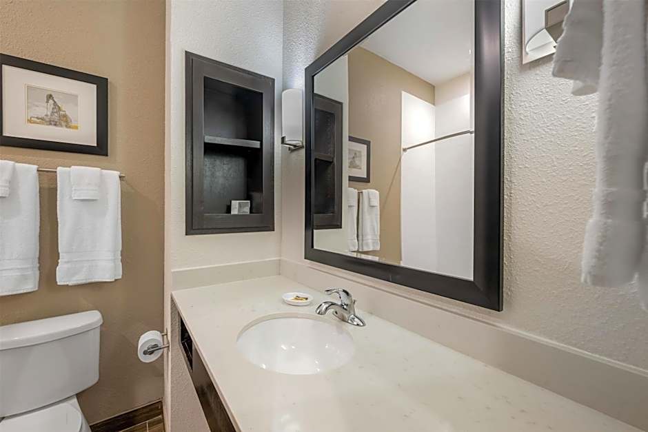 Best Western Plus Big Lake Inn