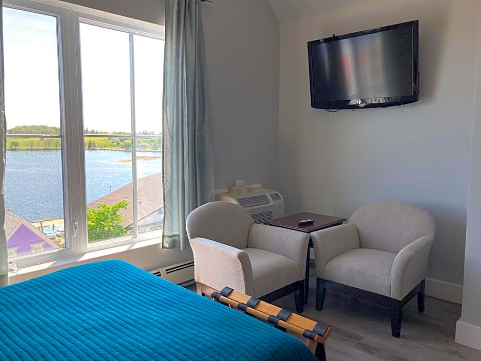 Lunenburg Arms Hotel