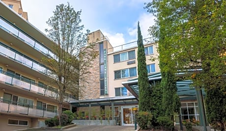 Park Lane Suites & Inn
