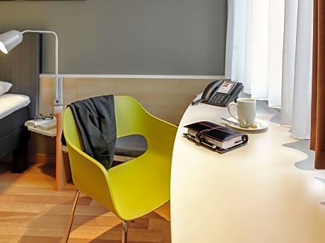 Standard Room with 2 single beds