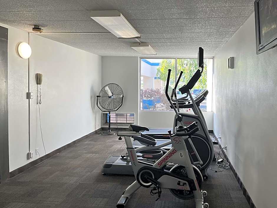 Studio 6 Suites Clarion, PA