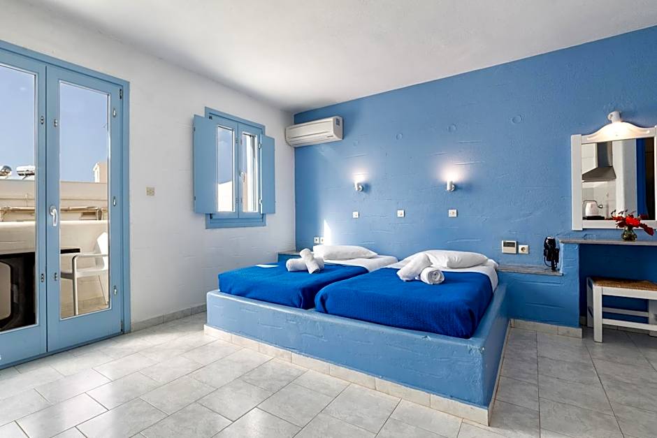Stratos Apartments & Studios
