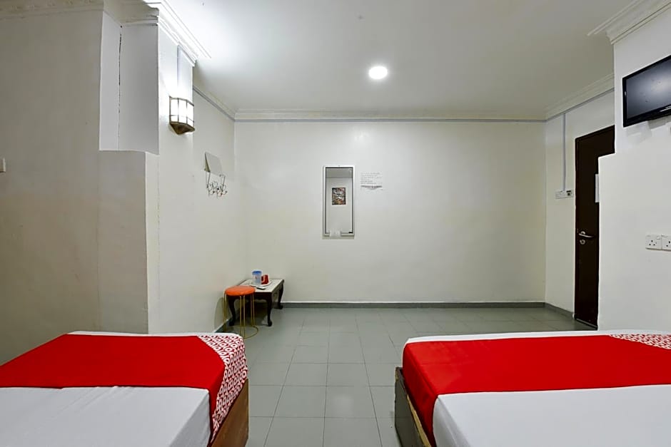 Hotel O Indah