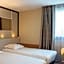 Brit Hotel Nantes La Beaujoire - L'Amandine