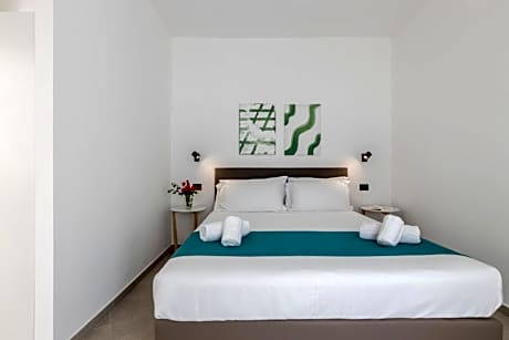 One-Bedroom Apartment with Garden View