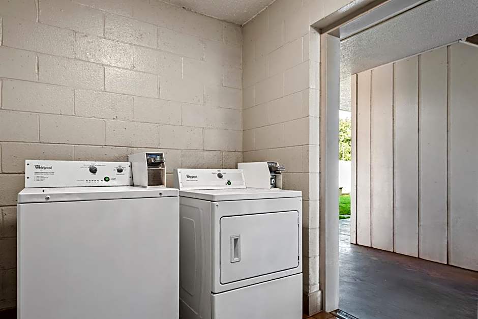 Studio 6 Hammond, LA I12 I55