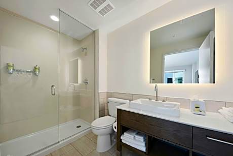 Full Kitchen, Stovetop, Executive Suite, 2 Queen, Sofa bed