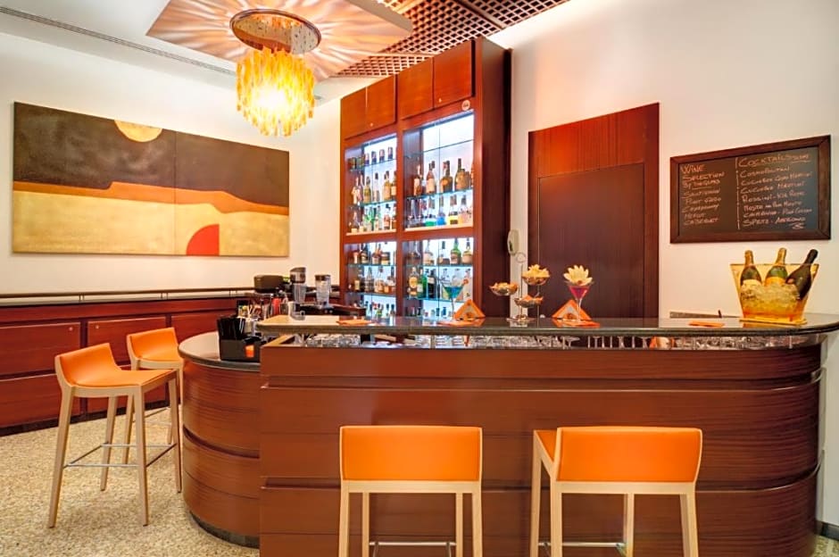 Genova Hotel