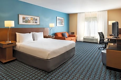 Deluxe King Room