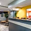 Microtel Inn & Suites By Wyndham Riverside