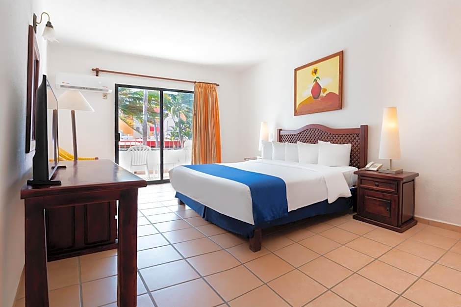 Grand Decameron Complex Bucerias, A Trademark All-Inclusive Resort