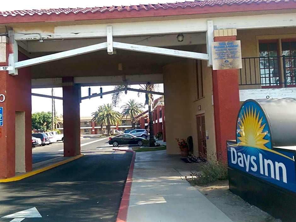Days Inn by Wyndham Hemet