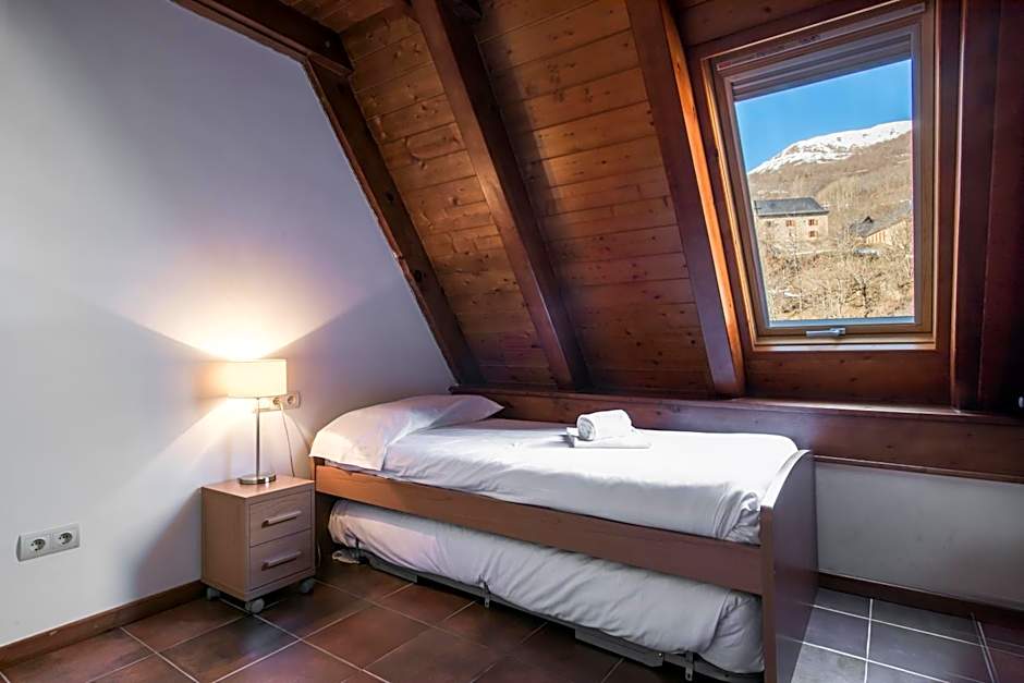 Apartamentos SNO Mont Romies Unhola