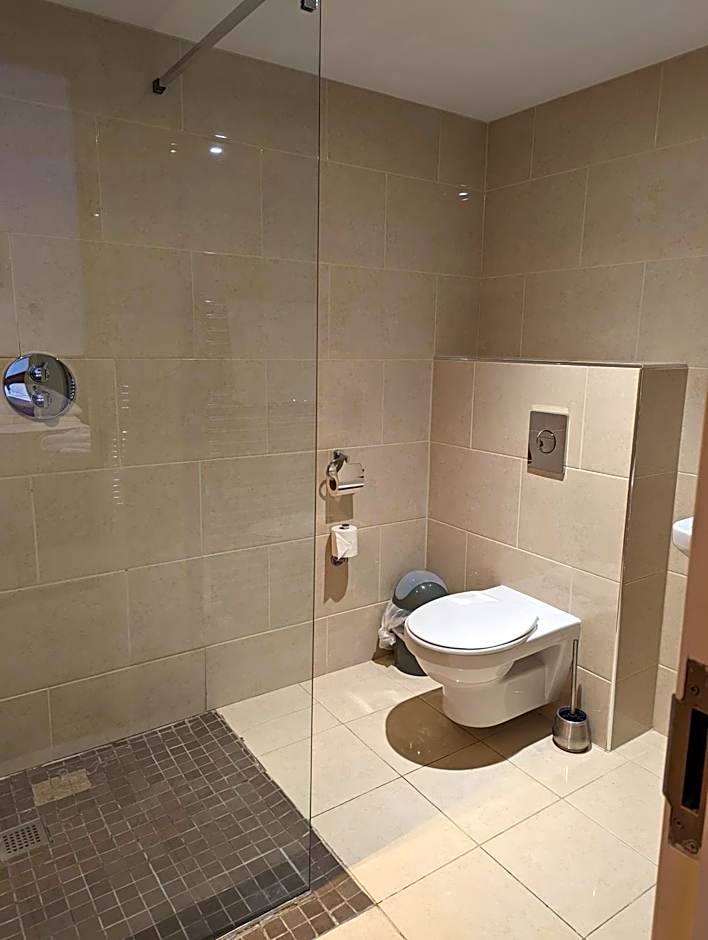 Barley Sheaf, Old Bridge Street EN SUITE ROOMS, ROOM ONLY