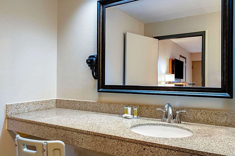 Days Inn by Wyndham Bainbridge