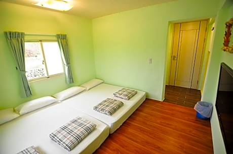 Economy Quadruple Room