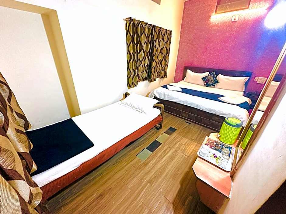 Hotel SSR Palace Mount Abu