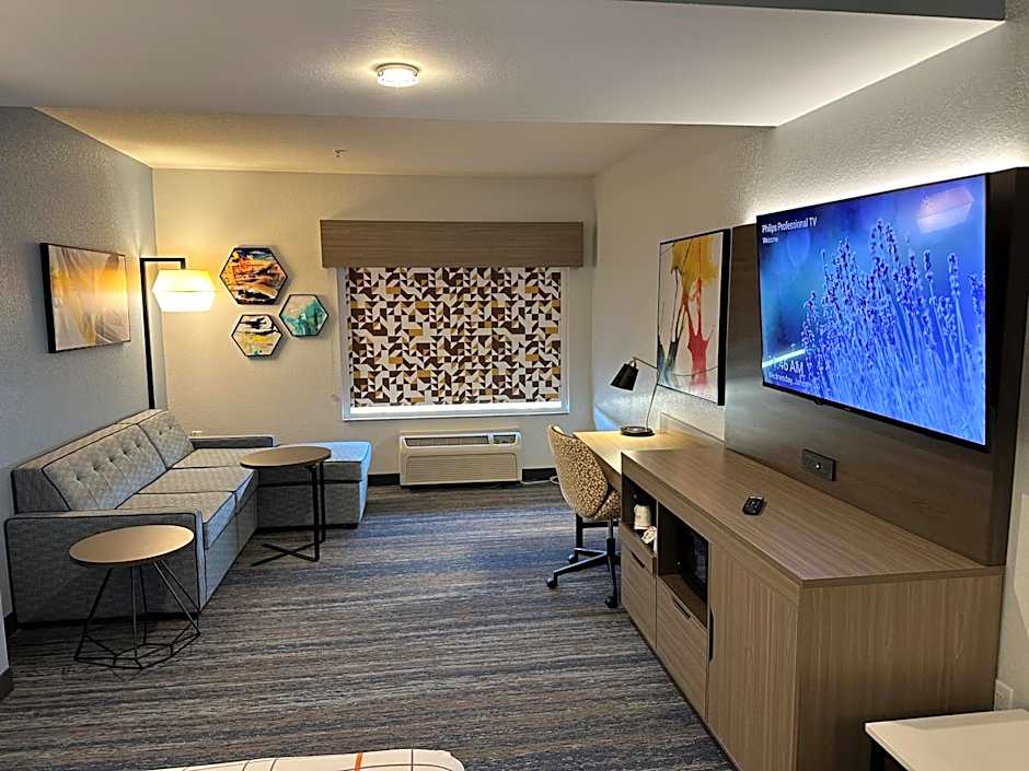 La Quinta Inn & Suites by Wyndham Macon West