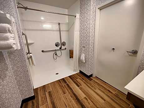 King Room - Mobility Access/Non-Smoking