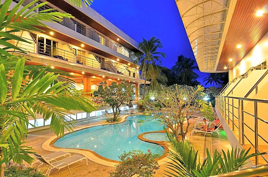 Samui First House Hotel