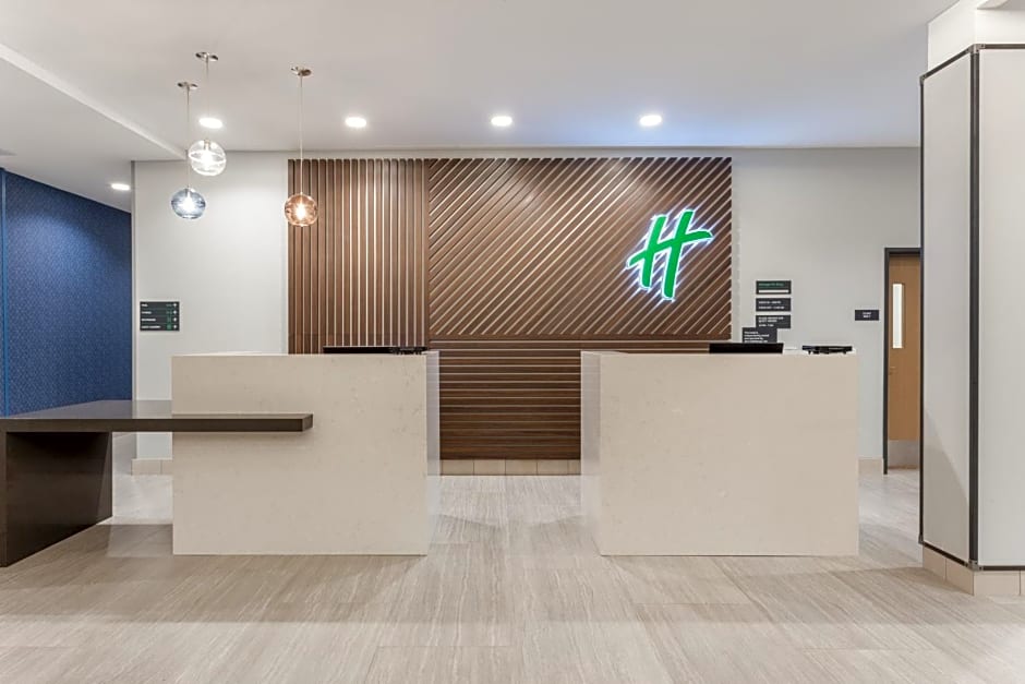 Holiday Inn & Suites Cedar Falls-Waterloo Event Ctr By IHG