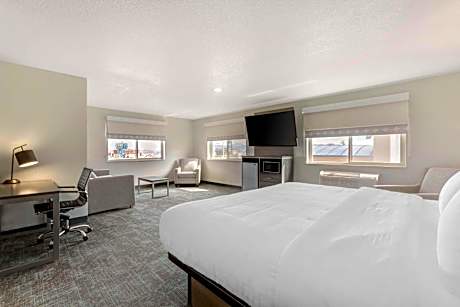 King Suite - Non Smoking