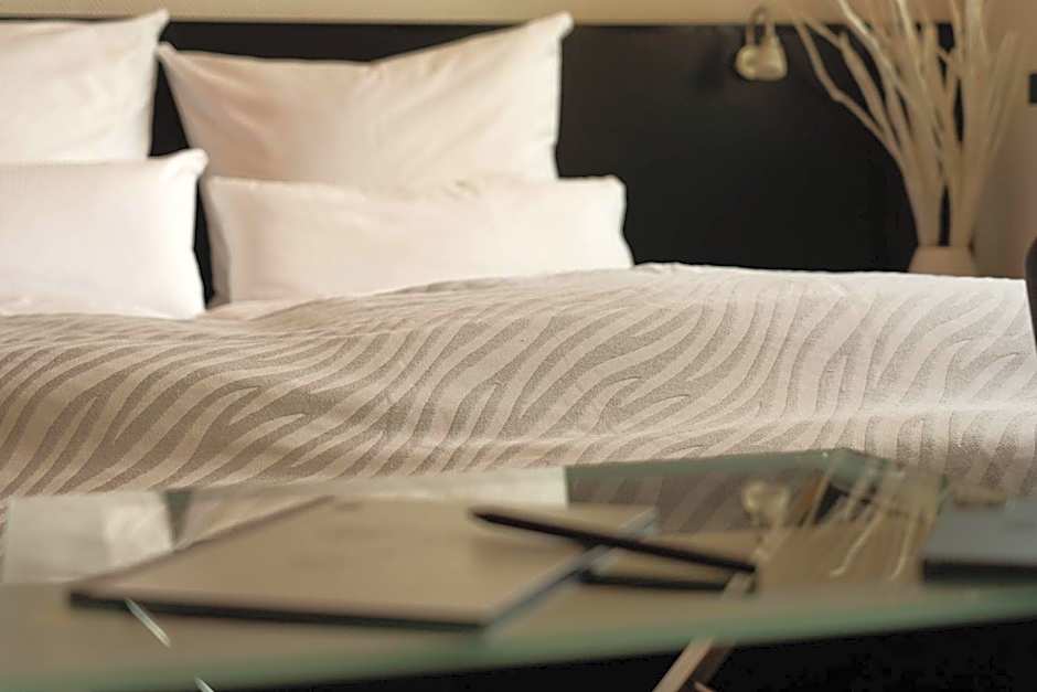 Hotel Villa-Bassermann, stilvoll, 2 Min zum Schloss, schnelles WLAN & Parkplatz