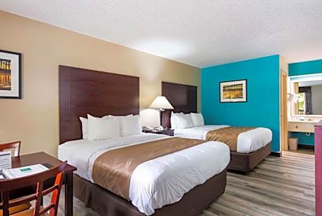 Queen Room with Two Queen Beds - Non-Smoking