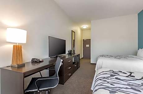2 Queen Beds Hearing Accessible Room Non-Smoking